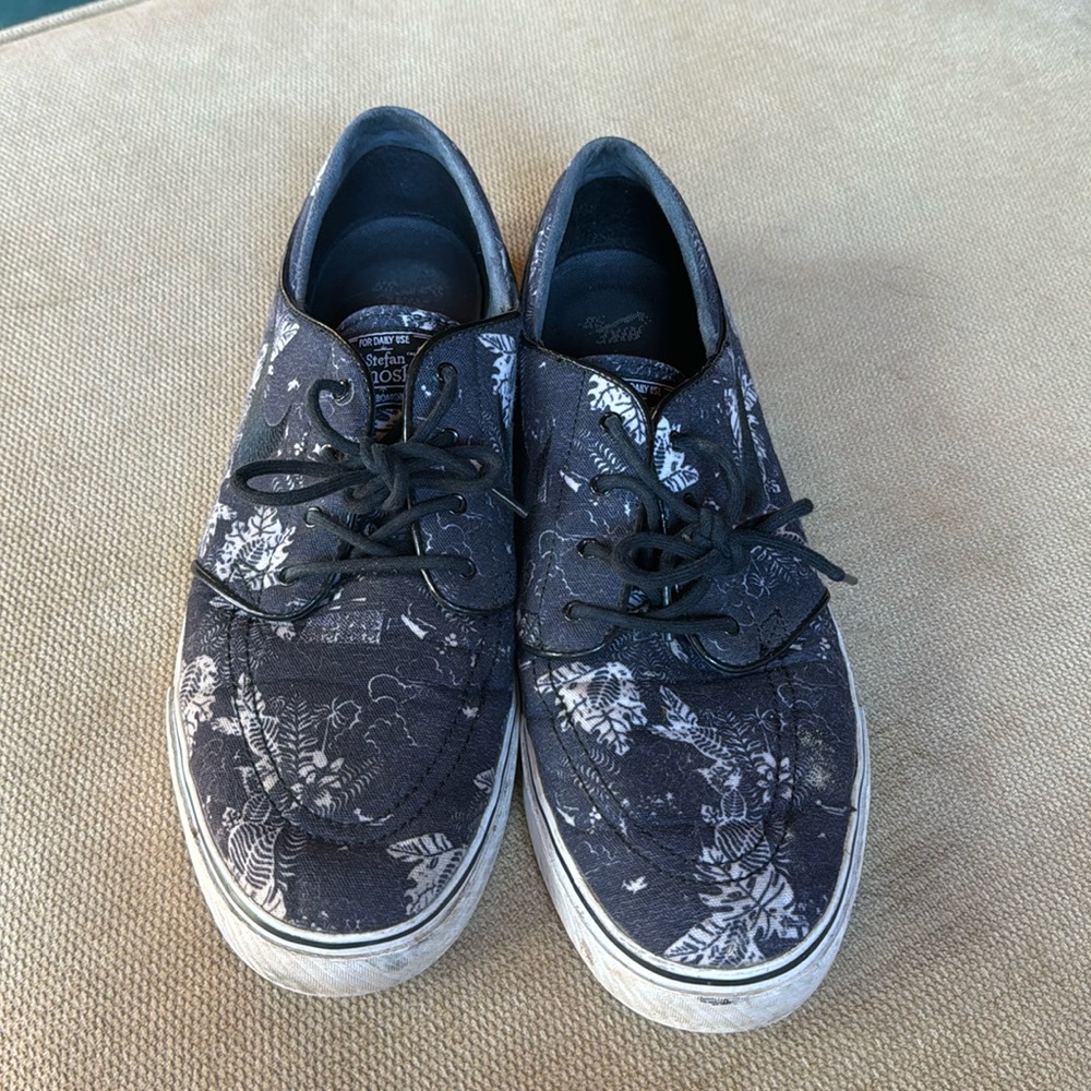 Nike Stefan Janoski limited edition shoes